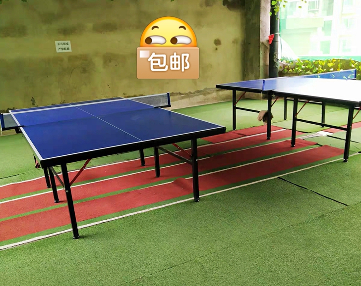 仓库堆积了一批可折叠乒乓球桌国标赛事球桌室...