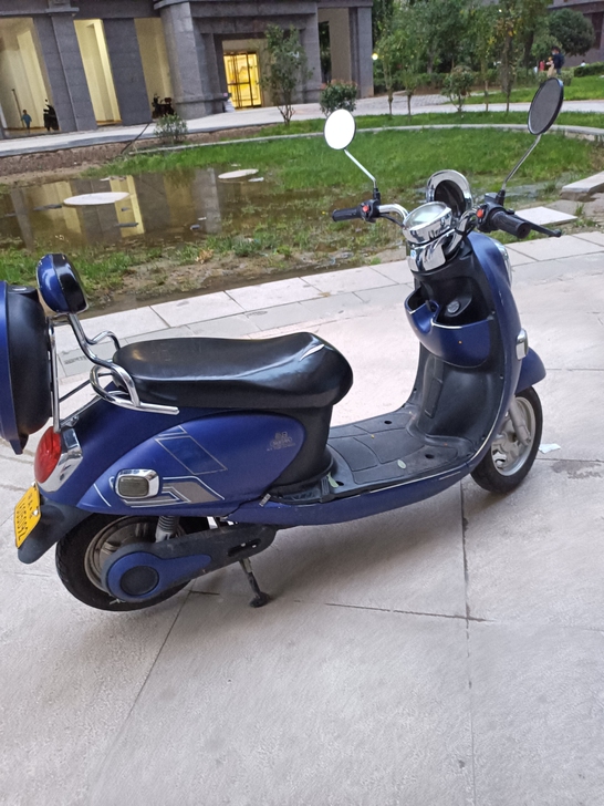 因买汽车了，所以低转新日电动车一辆，于20...