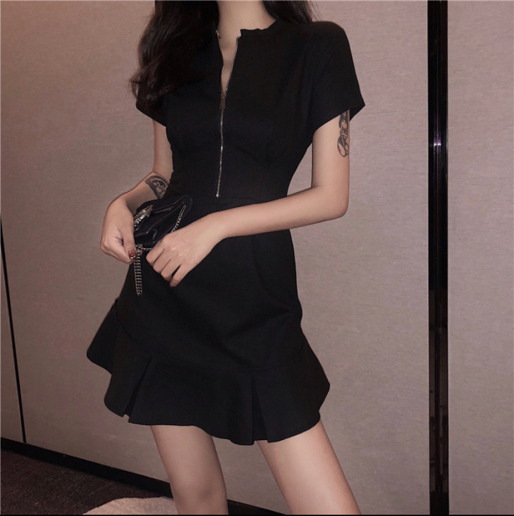 2019春夏鱼尾连衣裙法式赫本小黑裙小个子...