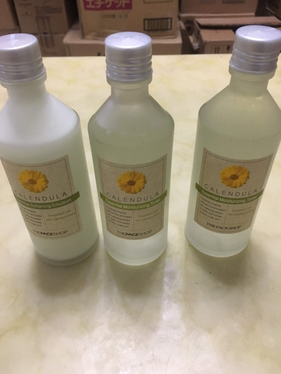 两瓶水一瓶乳包邮伍拾元。菲诗小铺金盏花润泽...