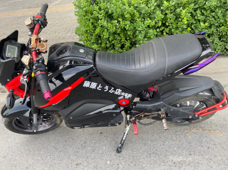 小电动车电瓶新换的很好车子不错