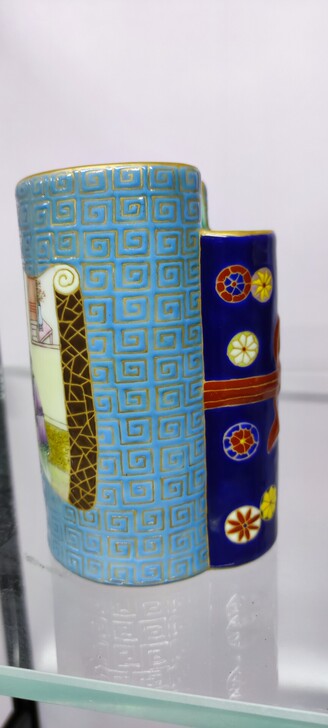 松石釉卷书式笔筒全品。高13.5