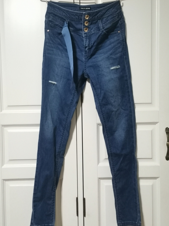 高腰牛仔铅笔裤,邮费自理