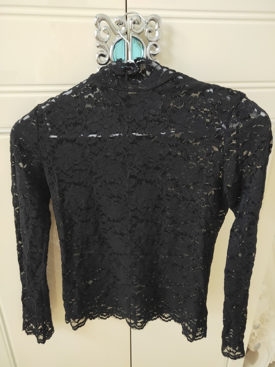 黑色蕾丝衫