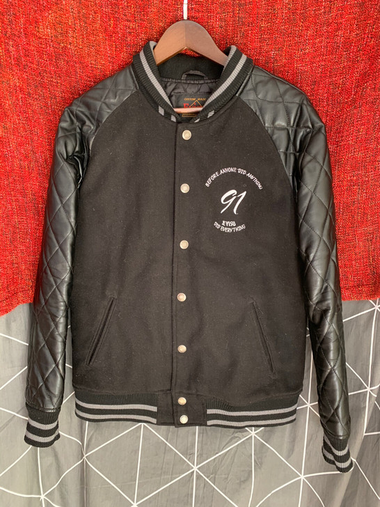 evisu复古领棒球棉服外套，9成新，背后...