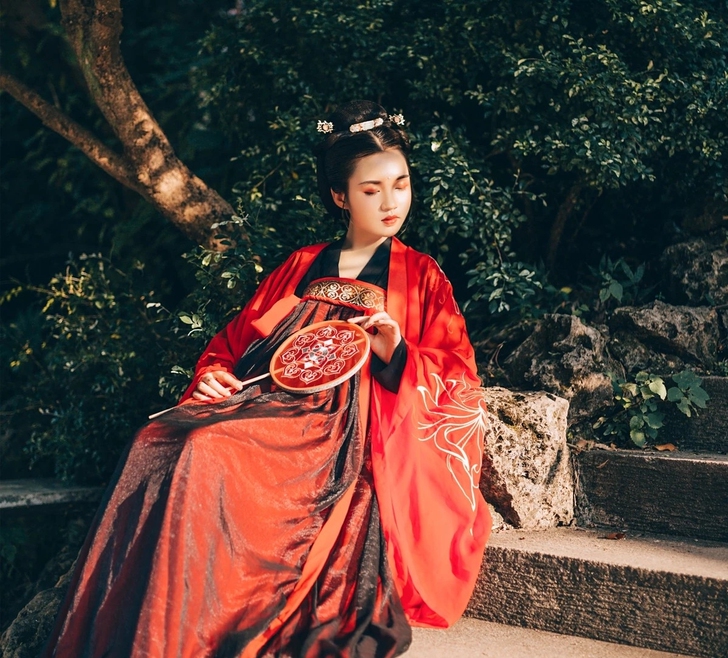 出一溪月红颜劫一套 无大袖衫有披帛 可送披...