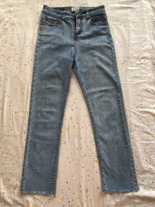 女士高腰牛仔裤浅蓝色，腰围70cm左右，长...