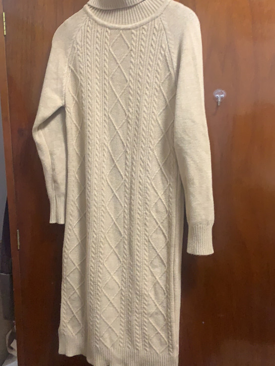 打底麻花毛线连衣裙9成新，36元包邮喜欢的...