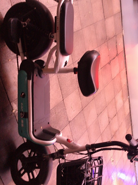 电动车，福田福星路沃尔玛看车