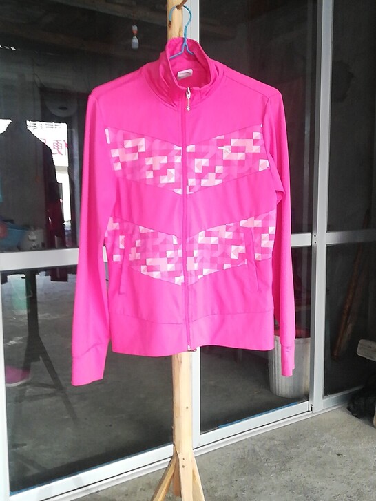 安踏远动上衣国风全新