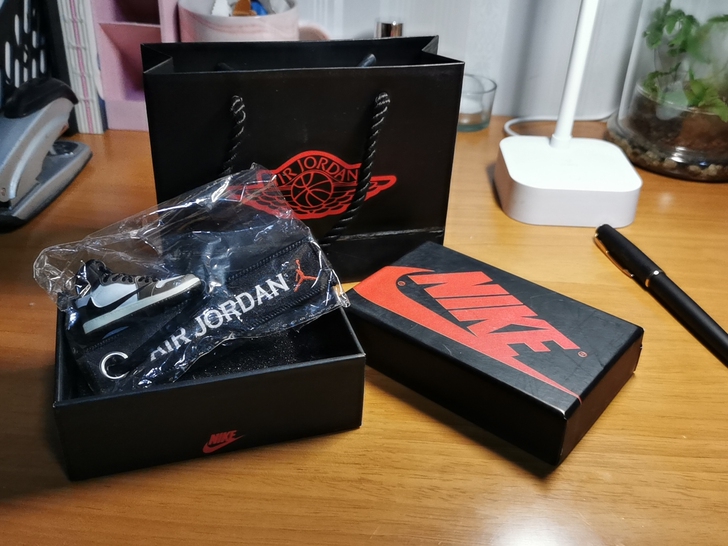 Nike钥匙扣aj篮球鞋模型钥匙扣