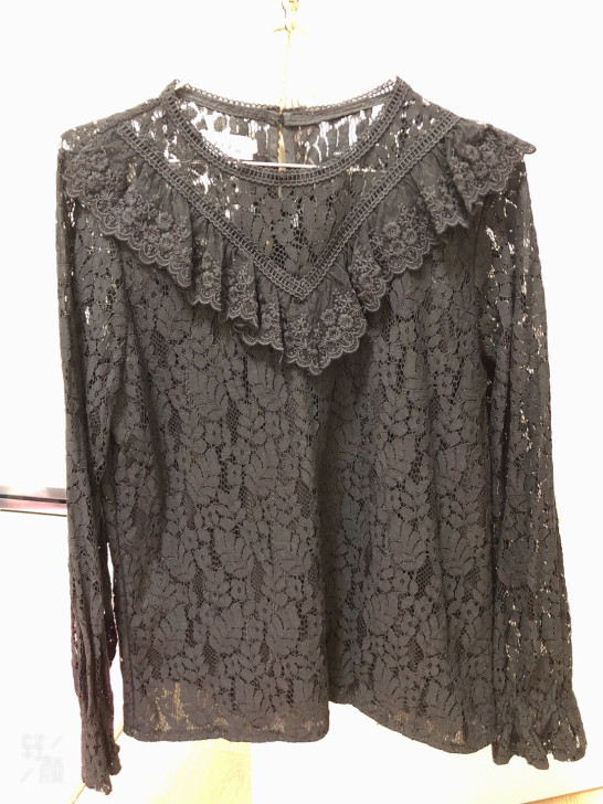 黑色蕾丝衫，有内衬 质量好，90-120斤...