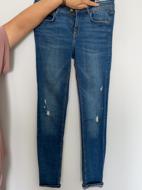 zara紧身牛仔裤,腿型不好看,买下就没穿过