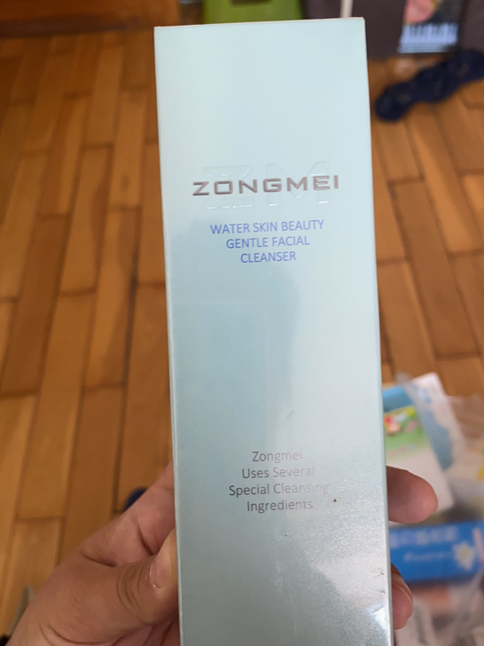 纵美洗面乳，全新未拆，囤多了用不完，出一个...