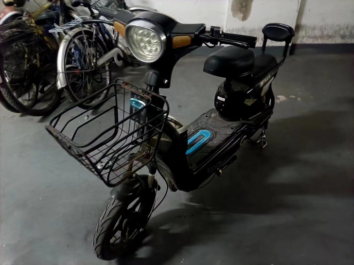 出售二手闲置小车