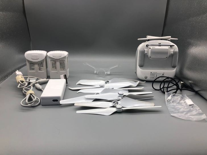 9新大疆精灵 4 Pro （双电版）