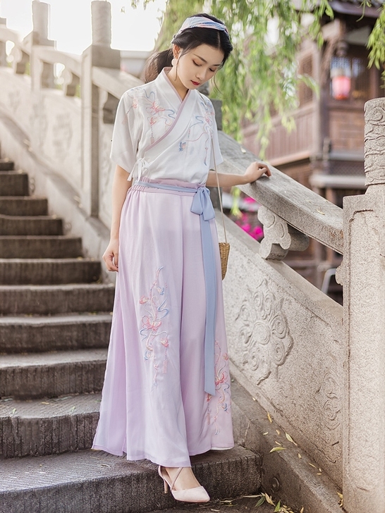 重回汉唐 汉服女语蝶日常中国风刺绣小清新交...