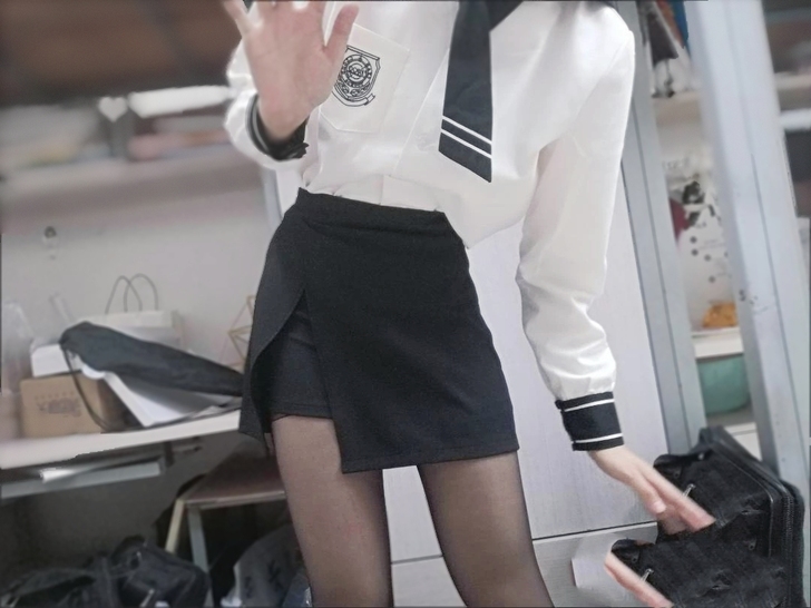 【出闲置衣服】夏季黑色学生款半身裙包臀裙棉...