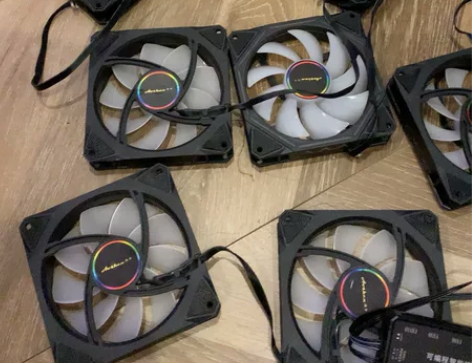 玲珑二代 机箱风扇12cm静音 5VRGB...