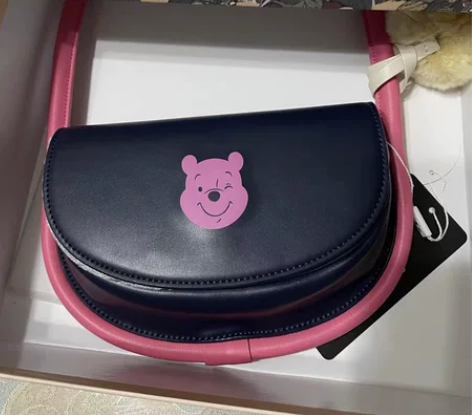 不莱玫官方旗舰店购入,可可爱爱腋下单肩包,...
