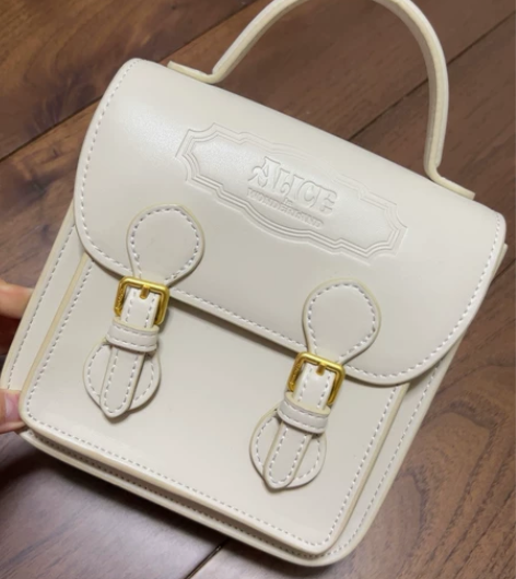 不来枚旗舰店购入迪士尼合作款 很秀气好看 ...