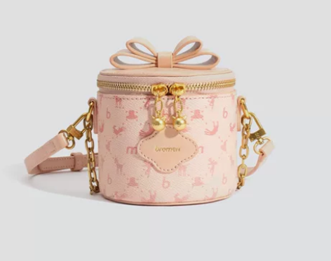 不莱玫包包，粉色的情人节限定款，外包装已经...