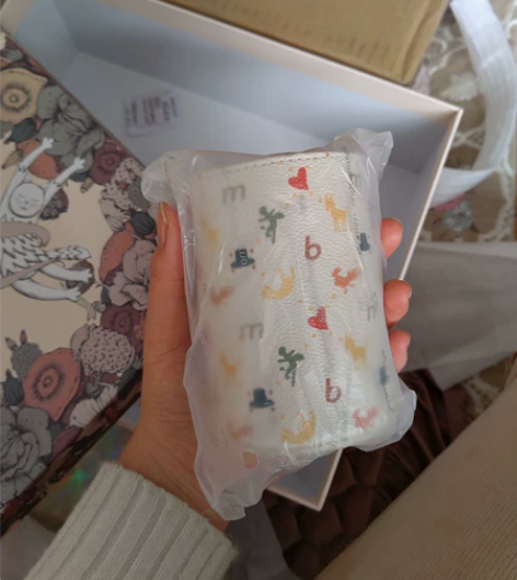 不莱玫 笔筒化妆刷筒 里面略微有点小瑕疵，...