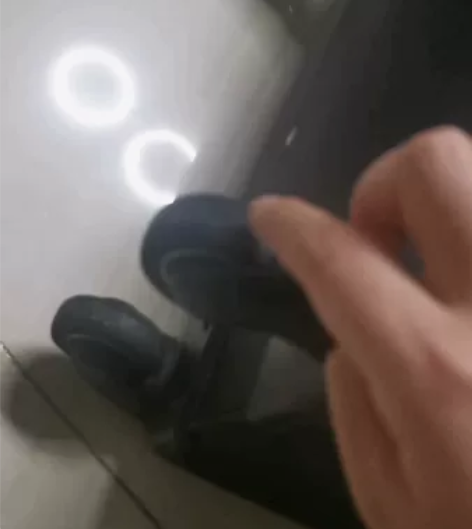 汉客16寸旅行箱，商务，自用均可 感兴趣的...