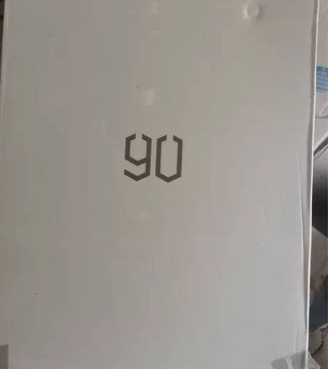 全新小米90分20寸行李箱，暗黑色，可登机...