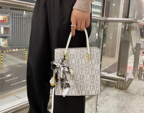 包包女2022韩版时尚字母简约ins丝带质...