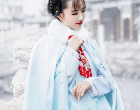 ?【双11团购】如梦霓裳汉服女九尾斗篷加绒...