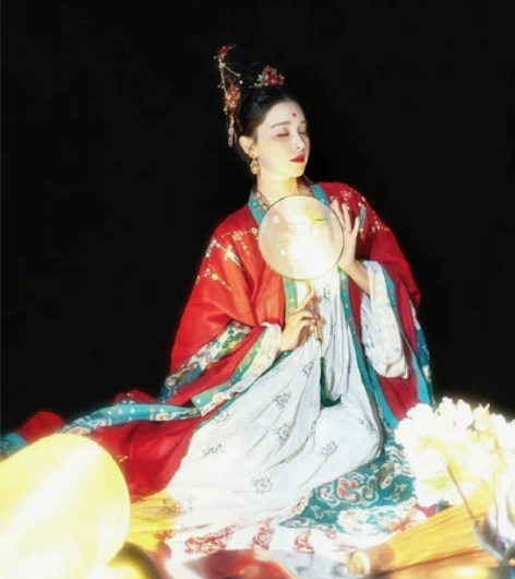 【汉服出租】〔阙清子同款〕重回汉唐花想容颜...