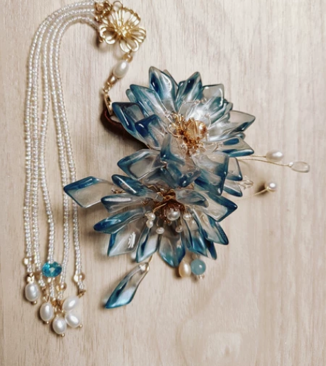 出闲置首饰 因为要搬家啦，清理一些东西 图...