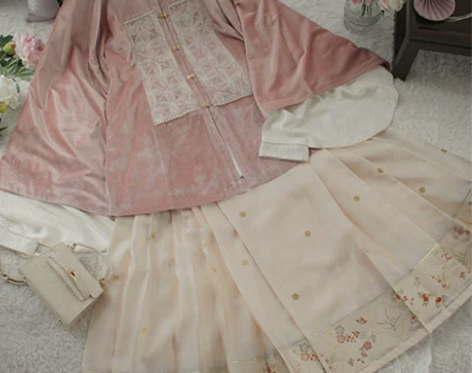 北渚丝绒珠片绣加绒方领袄 水田纹竖领袄 妆...