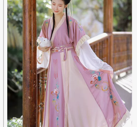 出。耀春家的花湘蓉，6米摆，穿一洗一，现在...