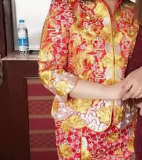 唐装婚服 感兴趣的话点“我想要”和我私聊吧～
