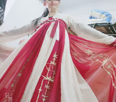 汉服,表演时穿过一次 感兴趣的话点“我想要...