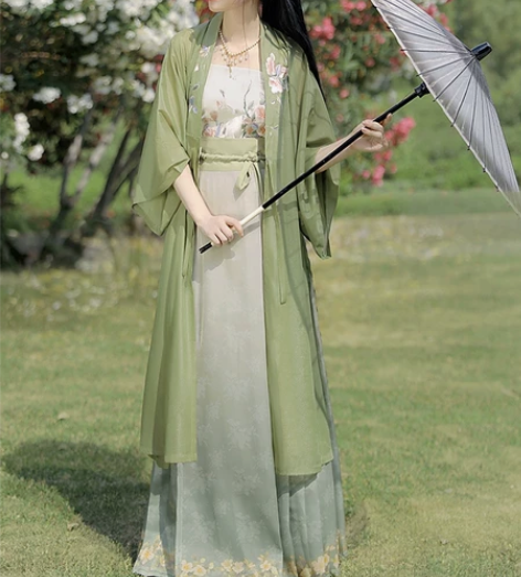 出柒邑汉服明制合领衫【玉茗茶】，绿色套装，...