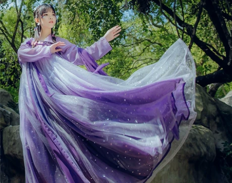 是正版，渐变色。 仙气款，不爱了， 质量可...