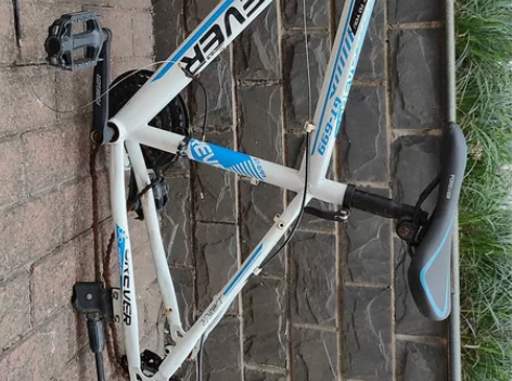 上海永久山地车车架，车身状况良好，个别地方...