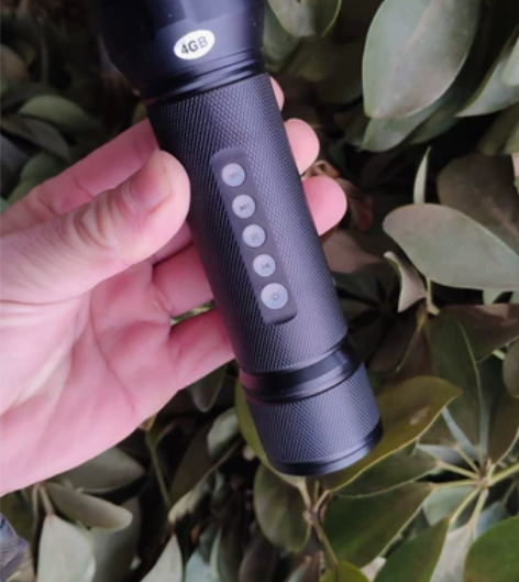 低价处理一款音响骑行强光手电筒.品牌质量....