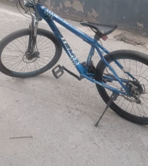 9成新3D车。自取。350菲力普牌子。车况...