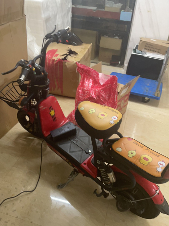 新日易酷电动车48V炫彩红