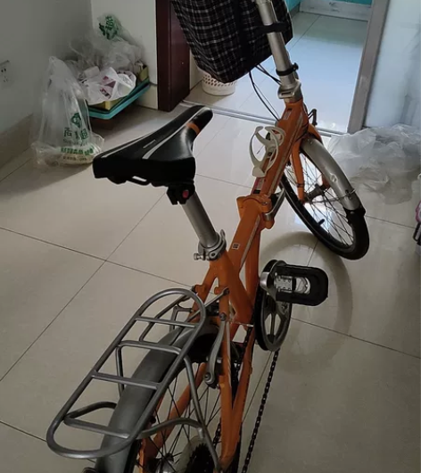 美利达折叠自行车，买时2400.九成新，基...