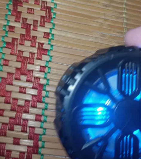 磁吸散热器平板 手机都能用 ,导热片自己去...