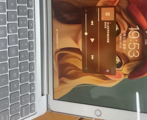 iPad 2020 第八代 10.2 原价...