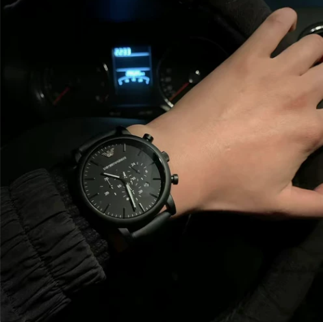 EMPORIO ARMANI 阿玛尼黑武士...