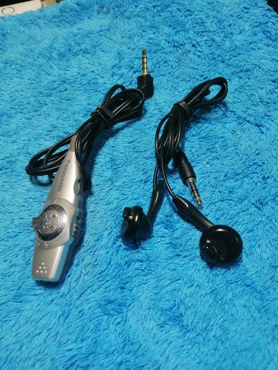 松下线控耳机一套 65包邮，成色非常新，一...
