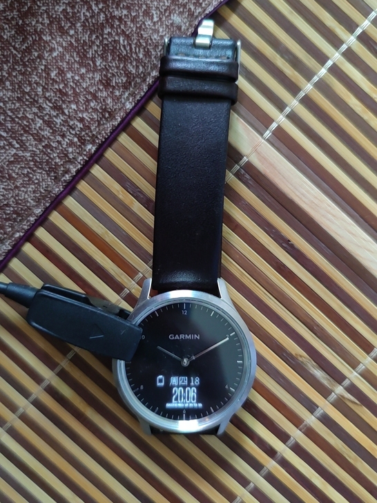 Garmin/佳明 vivomove HR...