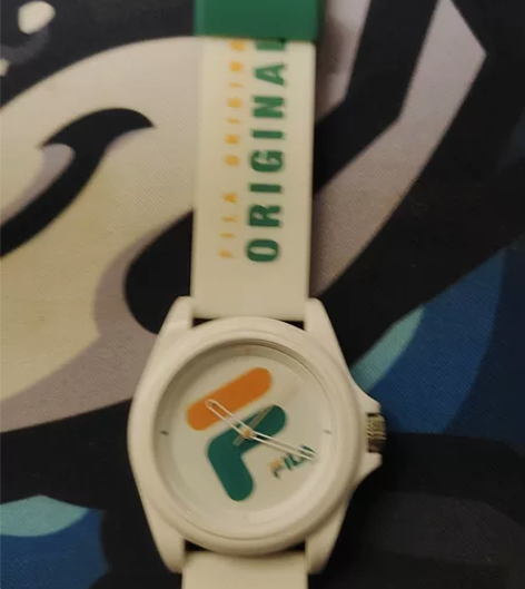 斐乐手表自用不到半年很少戴，戴的总天数不过...